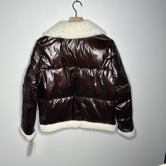Levi's Breanna Pearlized Brown Faux Shearling
Puffer Jacket | S - Picture 10 of 10